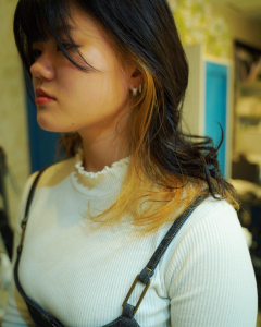 スタッフ「代表　伊奈　裕子」のヘアスタイル「クールでキュート・インナーブリーチ 」